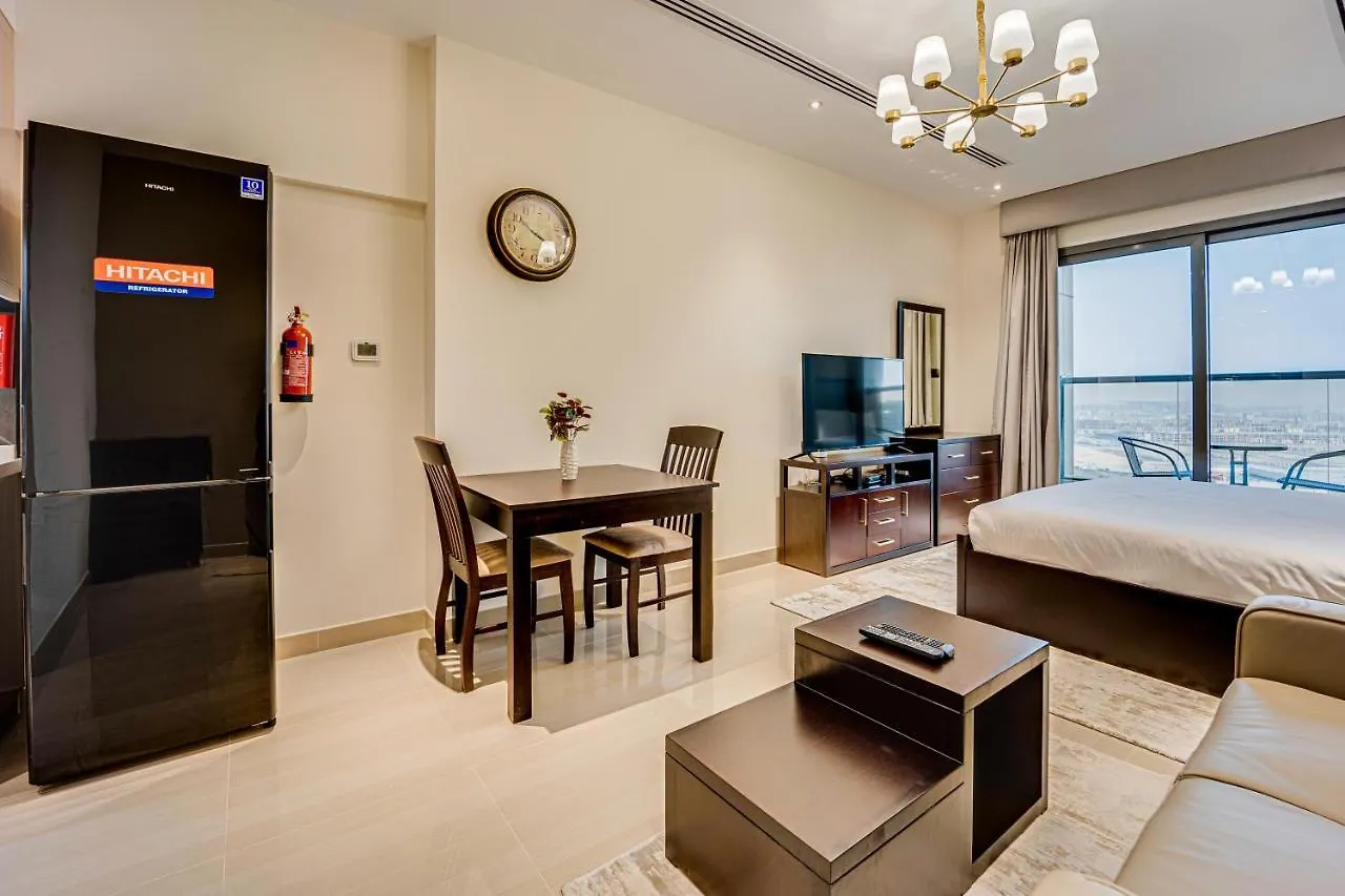 Fantastic Spacious Apartment With Panoramic Views دبي
