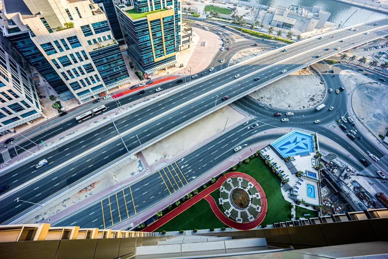Fantastic Spacious Apartment With Panoramic Views دبي